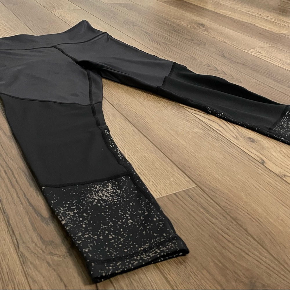Zyia Active Black Leggings Splatter Ankle